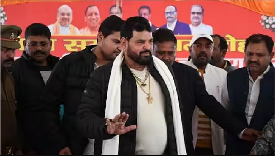 वीआईपी सुरक्षा प्राप्त बृजभूषण सिंह के खिलाफ 4 आपराधिक केस लंबित, बिगड़े बोल और विवादों से है पुराना नाता