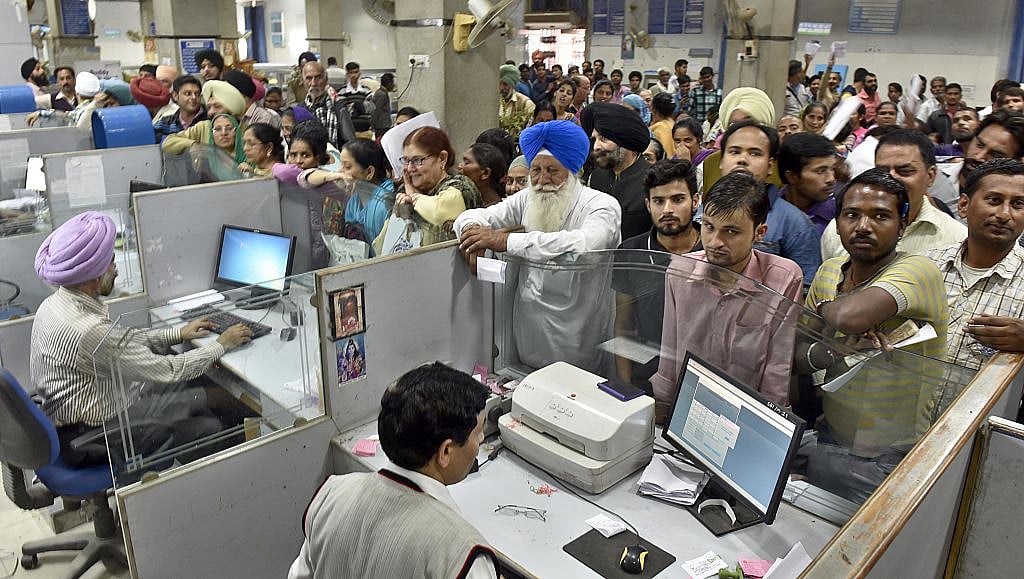 आफत की KYC! नियम कानून पर चलने वाले आम लोग हो रहे परेशान, ऐश काट रही बड़ी 'मछलियां'