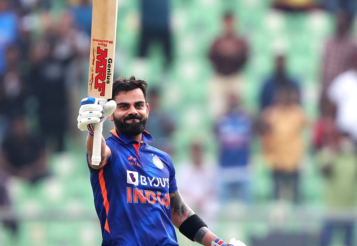 ICC ODI Rankings: कोहली को धमाकेदार प्रदर्शन का मिला इनाम, कुलदीप ने लगाई चार पायदान की छलांग