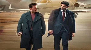 सिनेजीवन: अनिल कपूर की अगामी फिल्म 'द नाइट मैनेजर' का मोशन पोस्टर जारी और 'कुत्ते' का नया गाना हुआ रिलीज
