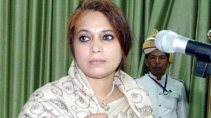 बिहार: BJP के महिला विधायक ने कॉलेज परिसर में घुसकर चुराए महत्वपूर्ण दस्तावेज? मामला दर्ज