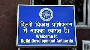कड़ाके की ठंड में अब दिल्ली में घर उजड़ने का डर, DDA ने कालकाजी झुग्गी वालों को दिया नोटिस