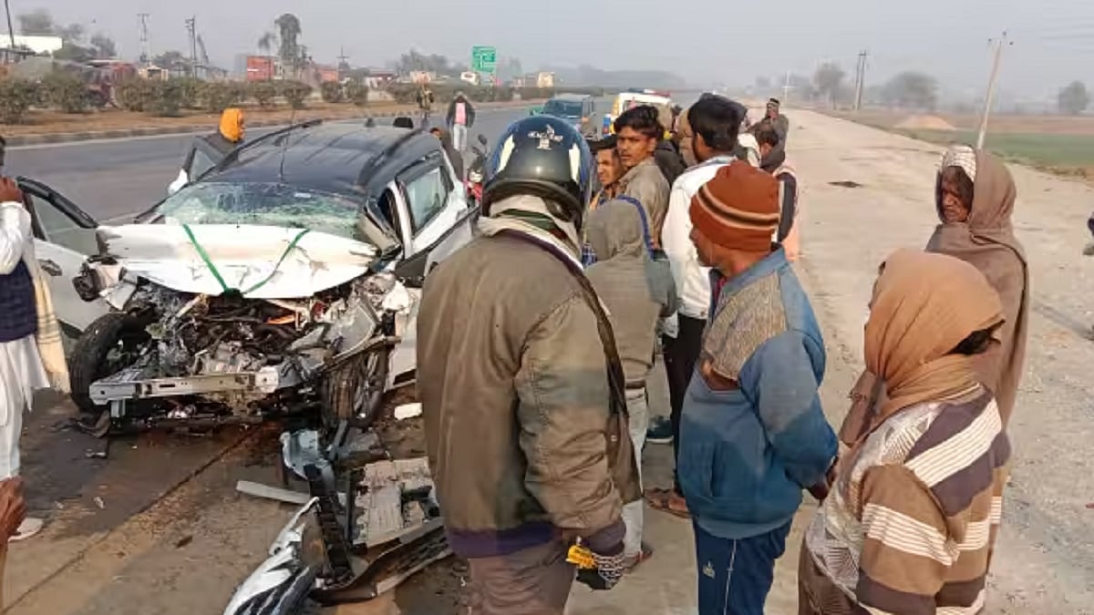 बिहार के रोहतास में भीषण सड़क हादसा, कार-ट्रक की टक्कर में 2 लोगों की दर्दनाक मौत, 3 घायल अस्पताल में भर्ती
