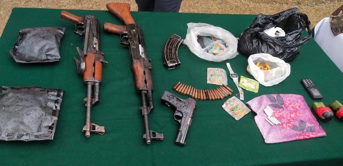 जम्मू कश्मीरः LoC पर घुसपैठ की कोशिश कर रहे 2 आतंकवादी ढेर, भारी मात्रा में गोला-बारूद बरामद