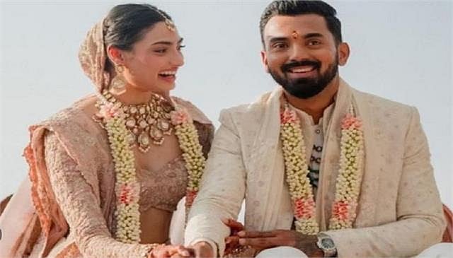 सिनेजीवन: मसाबा ने अपने से 17 साल बड़े एक्टर से की दूसरी शादी और शेट्टी परिवार का खुलासा- अथिया-राहुल को नहीं दिए महंगे गिफ्ट