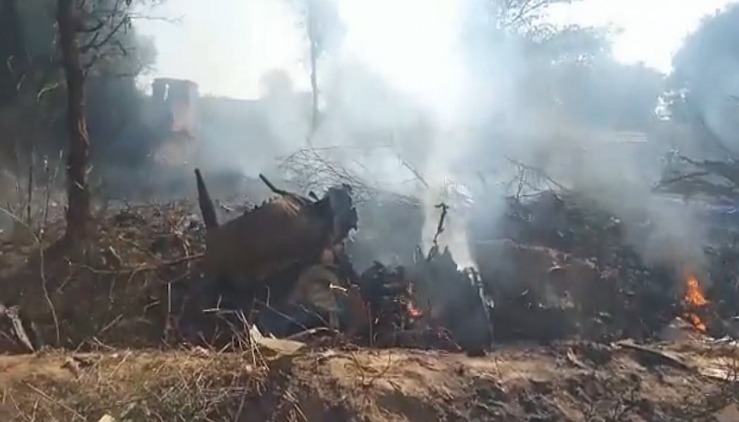 राजस्थान: भरतपुर में क्रैश हुआ विमान, हजारों फीट ऊपर आसमान में ही बना आग का गोला