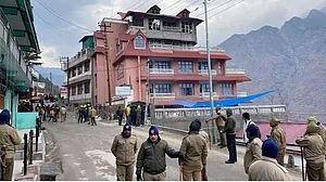 जोशीमठ में तबाही का सिलसिला जारी, 2 होटलों के साथ 22 और भवन भू धंसाव की जद में आए, अब तक 782 मकानों में आई दरारें