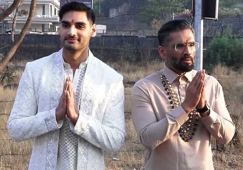 एक-दूजे के हुए अथिया शेट्टी और केएल राहुल, ससुर सुनील शेट्टी ने शादी के बाद मीडिया को बांटी मिठाई