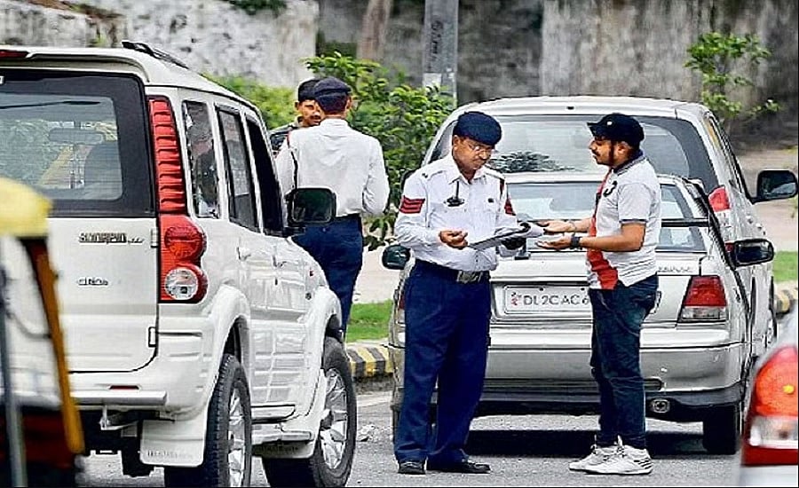 दिल्ली में चालान टाला तो मुसीबत पक्की! 45 दिन बाद अपने आप मान लिया जाएगा दोष