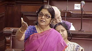कांग्रेस सांसद रजनी पाटिल बजट सत्र के लिए राज्यसभा से निलंबित, बिना कोई जांच-पूछताछ कार्रवाई!