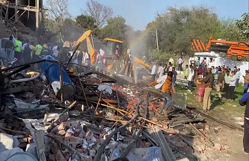 यूपीः मेरठ में कोल्ड स्टोरेज में कंप्रेसर फटने से छत गिरी, 3 मजदूरों की मौत, कई मलबे में दबे
