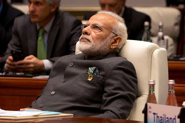 मोदी सरकार में किसी चीज की गारंटी हो या न हो पर अभिव्यक्ति पर पहरे की पूरी गारंटी है! 
