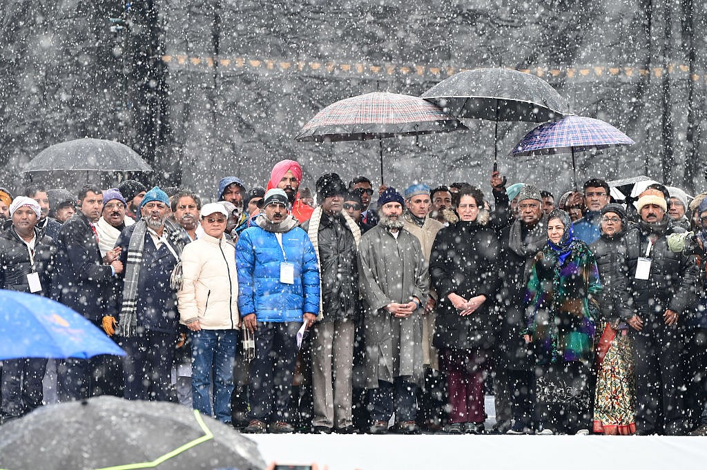 राम पुनियानी का लेख: कश्मीर पर नेहरु-पटेल को विपरीत ध्रुव साबित करने की कवायद