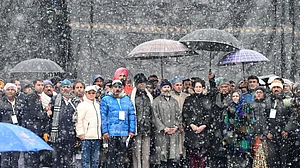 राम पुनियानी का लेख: कश्मीर पर नेहरु-पटेल को विपरीत ध्रुव साबित करने की कवायद