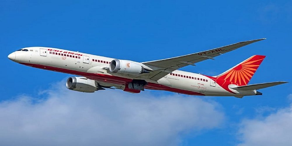 अर्थतंत्र: अडानी समूह में निवेश से LIC को 50 हजार करोड़ का नुकसान और इस बैंक ने बढ़ाई फिक्स्ड डिपॉजिट पर ब्याज दरें