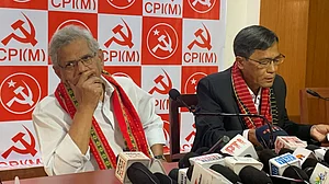 'त्रिपुरा चुनाव जीतने के लिए धन और बाहुबल का इस्तेमाल कर रही BJP', येचुरी ने केंद्र सरकार पर लगाए गंभीर आरोप