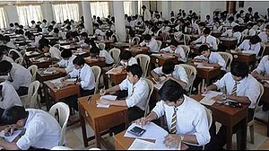 CBSE ने 10वीं और 12वीं बोर्ड परीक्षा के लिए एडमिट कार्ड जारी किए, जानें कहां से और कैसे कर सकेंगे डाउनलोड