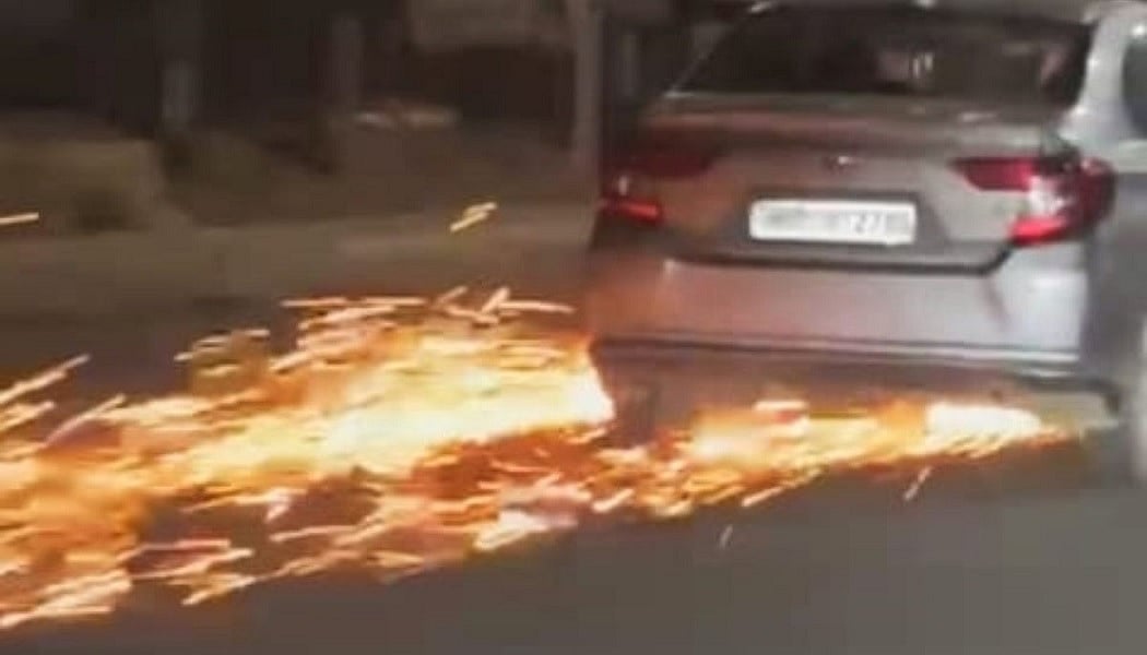 गुरुग्राम में कंझावला जैसा कांड! कार के नीचे फंसी बाइक को 4 किलोमीटर तक घसीटता रहा चालक