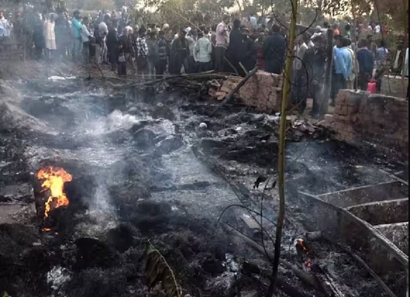 कानपुर देहातः जली महिलाओं के शव का होगा पोस्टमार्टम, परिवार को मनाने में छूटे प्रशासन के पसीने, तनाव बरकरार
