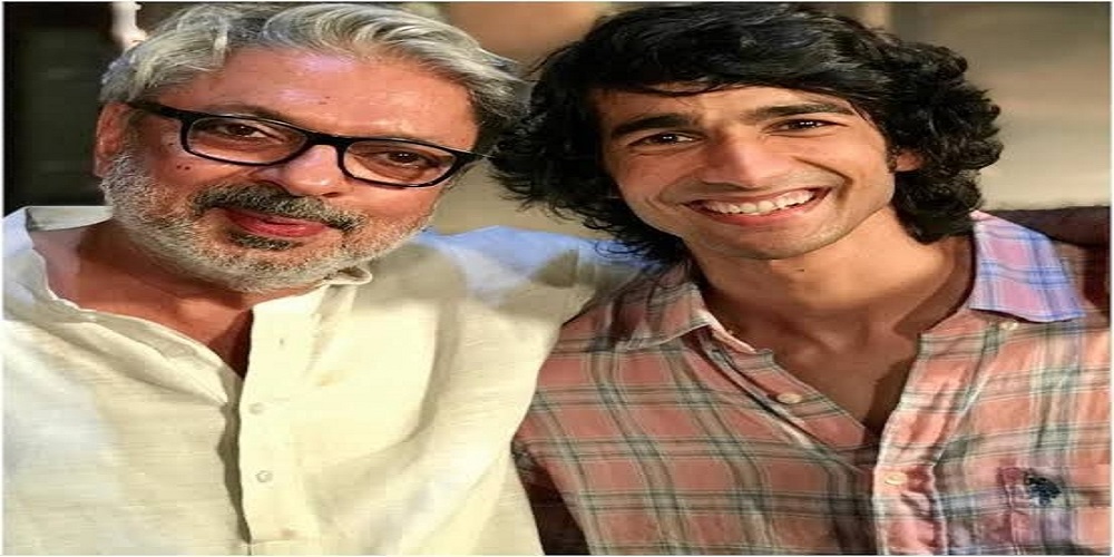 सिनेजीवन: 'सेल्फी' की ओपनिंग से अक्षय कुमार को लगा तगड़ा झटका और 'पठान' का जलवा कायम है!