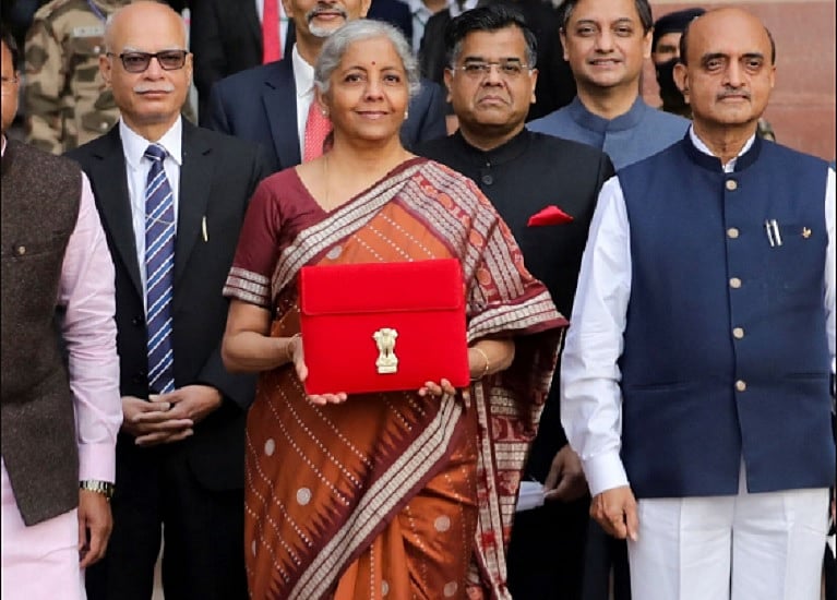बेहद निराशाजनक है मोदी सरकार का चुनावी बजट, गरीबों-जरूरतमंदों को राहत देने का बड़ा मौका फिर गवां दिया