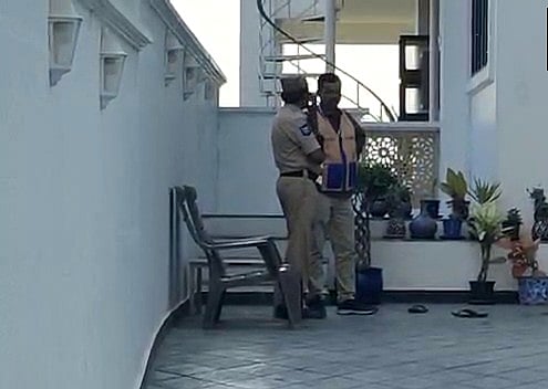 AIMIM प्रमुख असदुद्दीन ओवैसी के समधी ने की आत्महत्या, हैदराबाद में घर पर खुद को मारी गोली