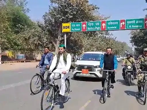 मुलायम सिंह यादव से सपने में मिले तेज प्रताप! जानें लालू के लाल के सपने की पूरी सच्चाई 
