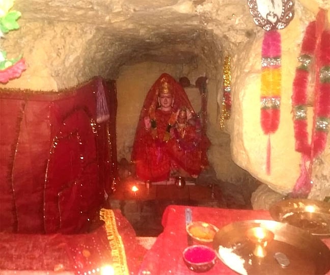 झारखंड का आंजन पर्वत, जहां भगवान हनुमान का हुआ जन्म, रामनवमी पर उमड़ी भक्तों की भीड़