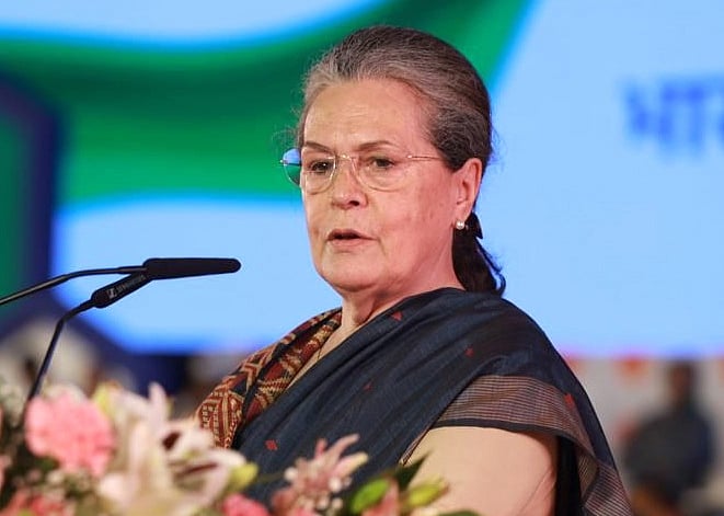 UPA अध्यक्ष सोनिया गांधी की बिगड़ी तबीयत, सर गंगा राम अस्पताल में भर्ती, जानें अब कैसी है उनकी तबीयत