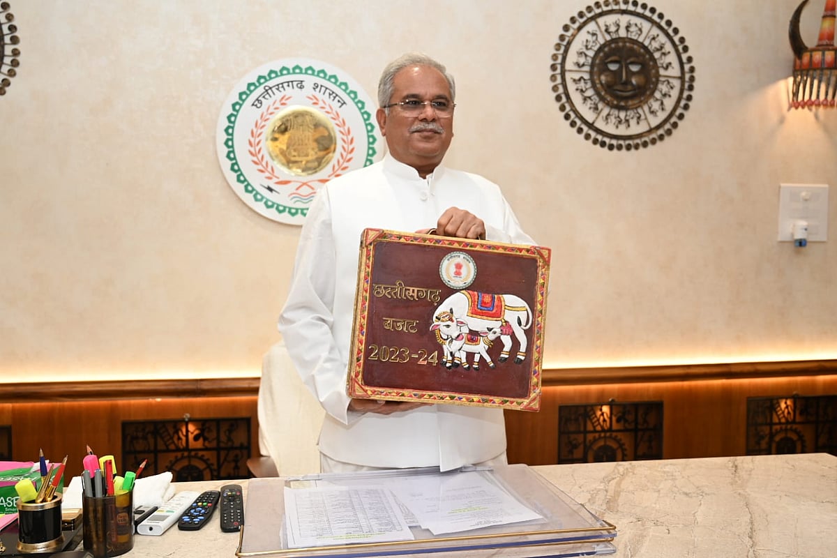 छत्तीसगढ़ सरकार ने पेश किया 'भरोसे का बजट', युवाओं को बेरोजगारी भत्ता, आंगनबाड़ी कार्यकर्ताओं का मानदेय डबल करने का ऐलान