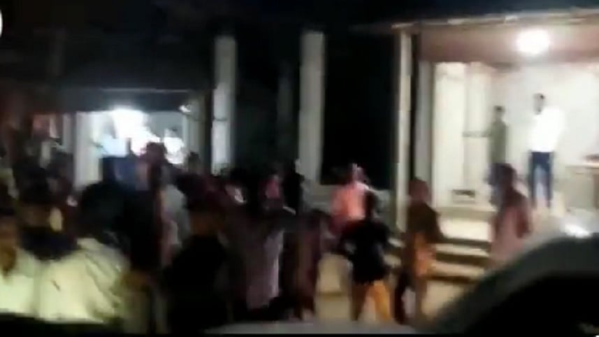 फोटोः वीडियोग्रैब