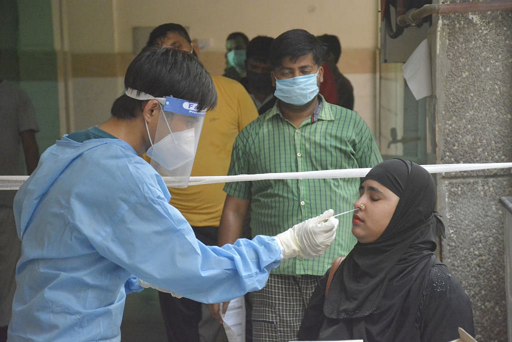 दिल्ली में फिर लौट रहा कोरोना! स्वास्थ्य मंत्री ने बुलाई आपात बैठक, 6 महीने बाद पहली बार आए डराने वाले आंकड़े
