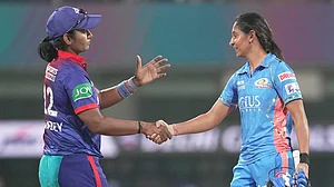WPL Final: दिल्ली कैपिटल्स और मुंबई इंडियंस के बीच आज होगी खिताबी जंग, कौन बनेगा चैंपियन? जानें किसका पलड़ा भारी