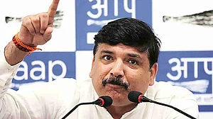 दिल्ली शराब घोटाला मामला: संजय सिंह के करीबी सर्वेश मिश्रा ईडी के समक्ष पेश, विवेक त्यागी भी तलब