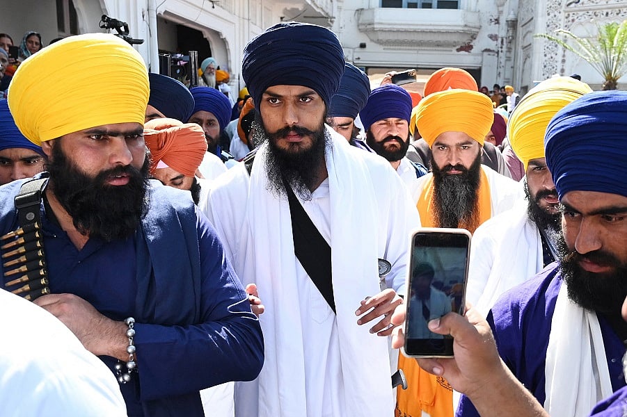 अमृतपाल से असम की डिब्रूगढ़ जेल में पूछताछ, आईबी अधिकारी पहुंचे जेल