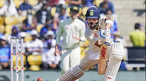 खेल: फॉर्म में लौटते ही कोहली ने तोड़ा महान ब्रायन लारा का रिकॉर्ड और IPL से पहले मुंबई इंडियंस को लगा झटका