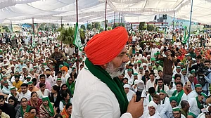 मेरठ में किसान महापंचायत में BJP पर बरसे राकेश टिकैत, कहा- इनका भी टाइम आएगा