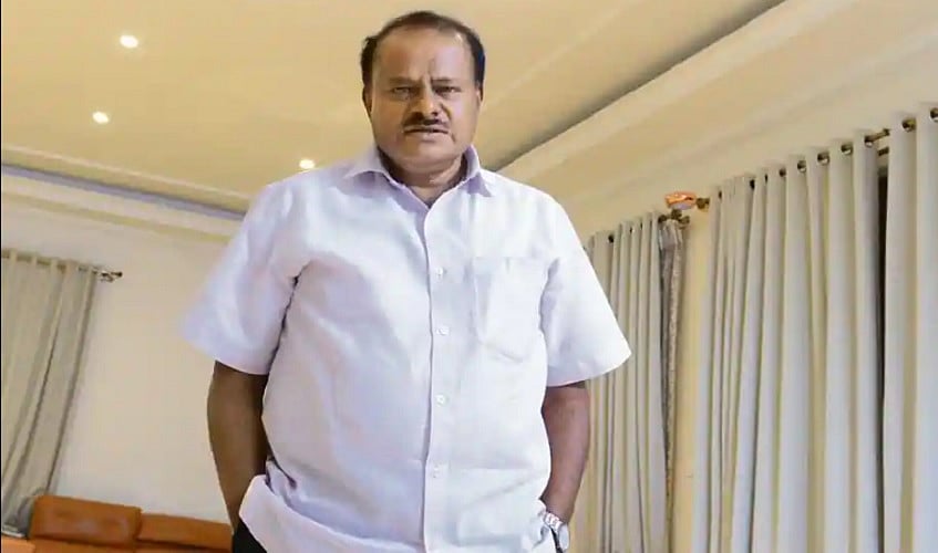 कर्नाटक चुनाव करीब आते ही अपनी बिसात बिछाने में जुटे कुमारस्वामी, फिर किंगमेकर बनकर उभरने की आस