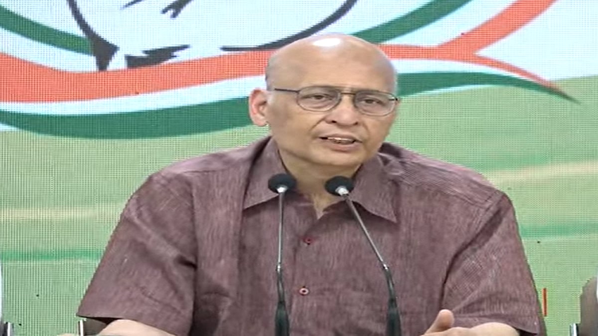 तीन दिन में दो बार दिल्ली पुलिस ने राहुल गांधी के घर दी दस्तक, क्या उनके सवालों से डर गई है सरकार?: कांग्रेस