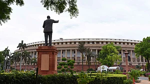 भारत पर तानाशाही कब्जे की कोशिशों ने खतरे में डाल दिया है दुनिया के सबसे बड़े लोकतंत्र को, इसे बचाना ही होगा