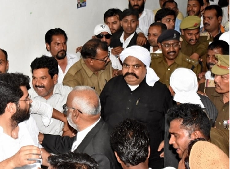 अब अतीक अहमद को सताने लगा फर्जी एनकाउंटर का डर, सुप्रीम कोर्ट से जेल नहीं बदलने की लगाई गुहार
