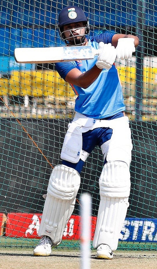 खेल: ऑस्ट्रेलिया वनडे में इस भारतीय खिलाड़ी के खेलने पर सस्पेंस और जिओ सिनेमा के ब्रांड एंबेसडर बने सूर्यकुमार