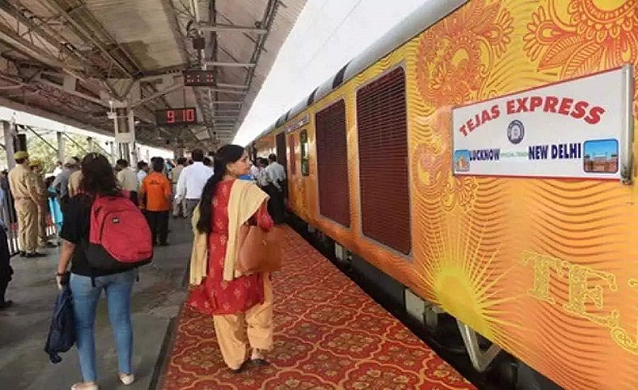 तेजस एक्सप्रेस में विदेशी महिला से छेड़खानी, RPF कांस्टेबल पर आरोप, गिरफ्तार कर जेल भेजा गया
