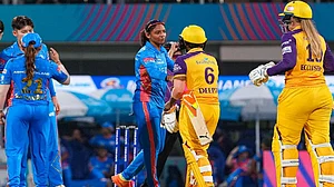 WPL: मुंबई-यूपी के बीच एलिमिनेटर मुकाबला आज, फाइनल में जगह बनाने उतरेंगी दोनों टीमें, इन खिलाड़ियों पर रहेगी नजर