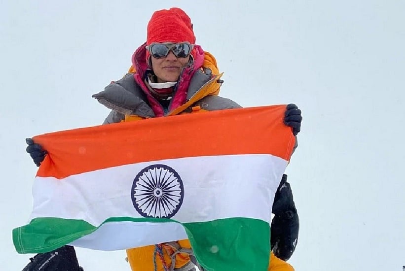मृत घोषित भारतीय महिला पर्वतारोही माउंट अन्नपूर्णा में जिंदा मिली, रेडियो सिग्नल पर हवाई खोज दल बचाने में जुटा