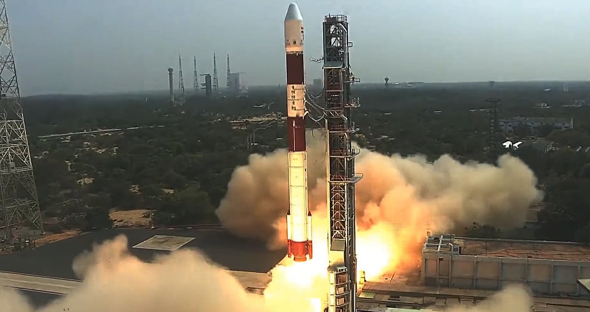 अंतरिक्ष में बढ़ा भारत का दबदबा! ISRO ने लॉन्च किए सिंगापुर के दो सैटेलाइट, जानें क्या है खासियत?