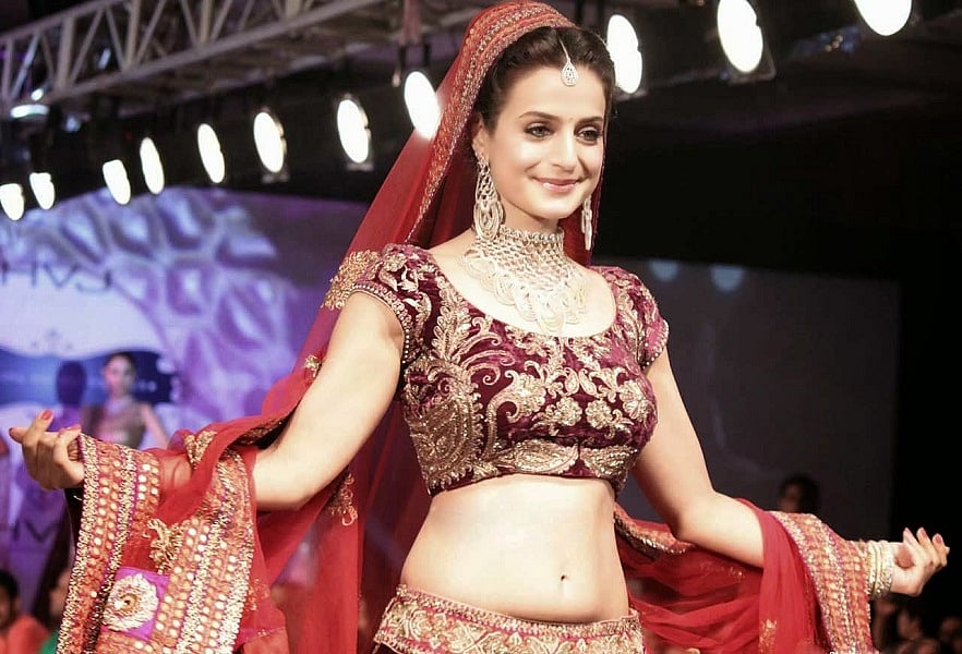 अभिनेत्री अमीषा पटेल के खिलाफ रांची कोर्ट से वारंट जारी, पैसे लेकर फिल्म नहीं करने का आरोप
