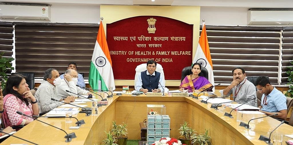 फिर कहर बरपाने लगा कोरोना! हरकत में आई मोदी सरकार, राज्यों के स्वास्थ्य मंत्री के साथ केंद्रीय मंत्री की आपात बैठक