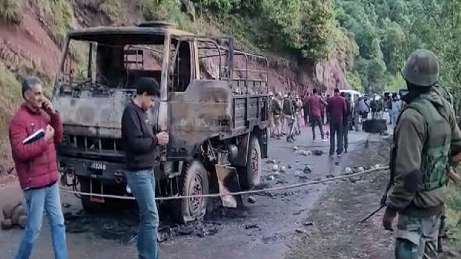 पुंछ में सेना की गाड़ी पर आतंकी हमले में 5 जवान शहीद हुए