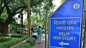 केजरीवाल मामले में जज ने खुद को किया अलग, दिल्ली हाई कोर्ट में PIL पर नहीं करेंगे सुनवाई